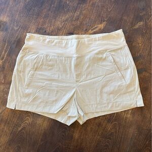 Trekkie North Short, bone, 16 ⛰️